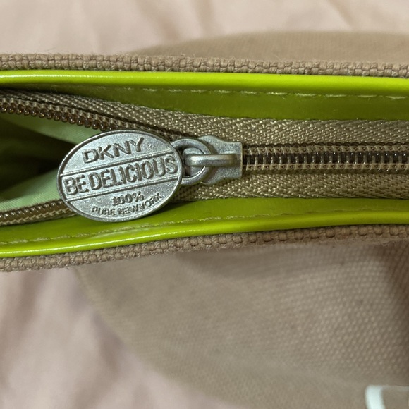 DKNY Cosmetic Bag - Picture 5 of 5